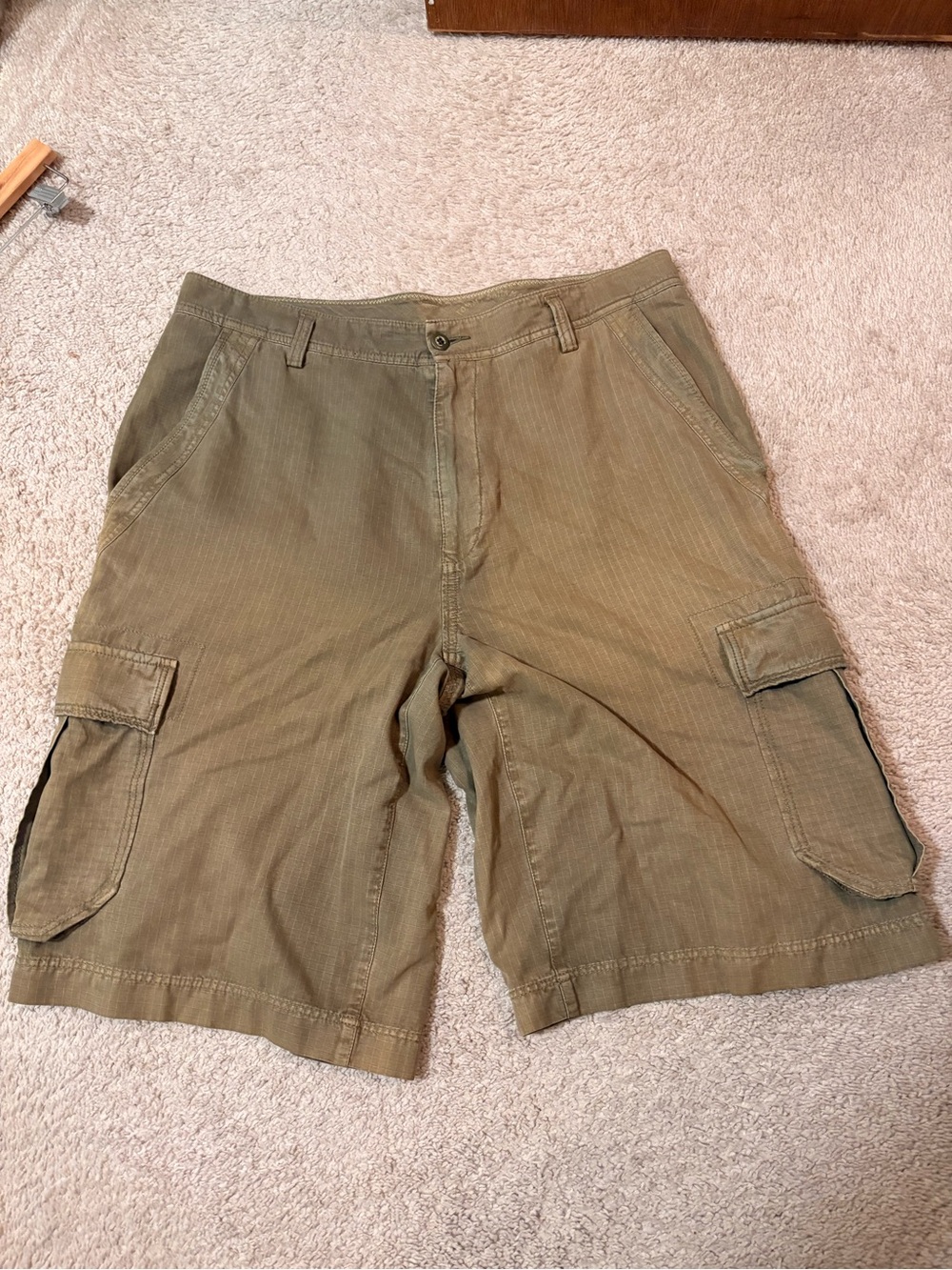Men's Olive Cargo Shorts - Casual Utility Style(npt)